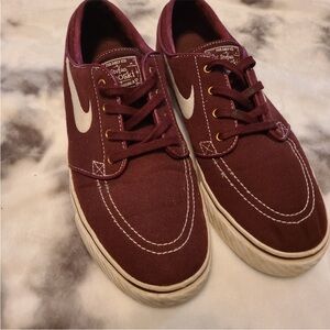 Nike Stefan Janoski Maroon Men's Shoes